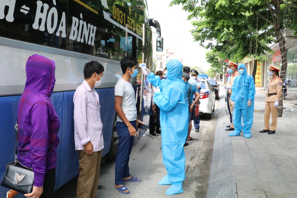 Ninh Bình lập 5 chốt kiểm soát ngăn Covid-19 xâm nhập vào địa bàn - 3 Ninh Bình lập 5 chốt kiểm soát ngăn Covid-19 xâm nhập vào địa bàn - 3