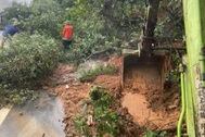 Công an đề nghị người dân tạm thời không đi lên Tam Đảo