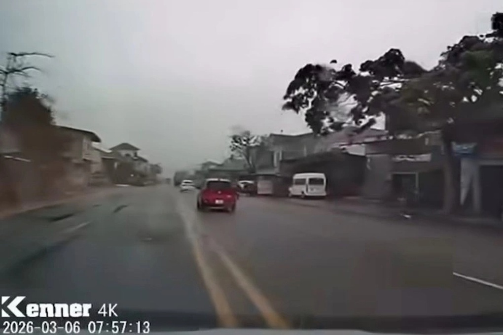 Công an điều tra vụ nữ hành khách tố tài xế taxi chạm vào vùng nhạy cảm - 1 Công an điều tra vụ nữ hành khách tố tài xế taxi chạm vào vùng nhạy cảm - 1