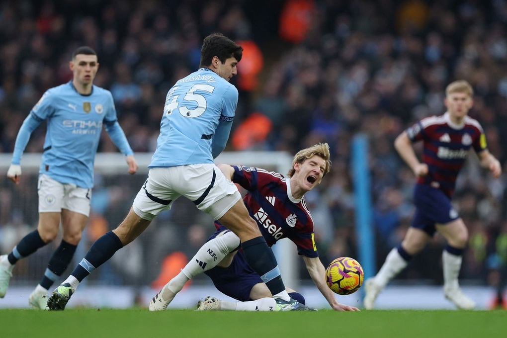 Marmoush lập hat-trick, Man City thắng tưng bừng trước Newcastle - 2