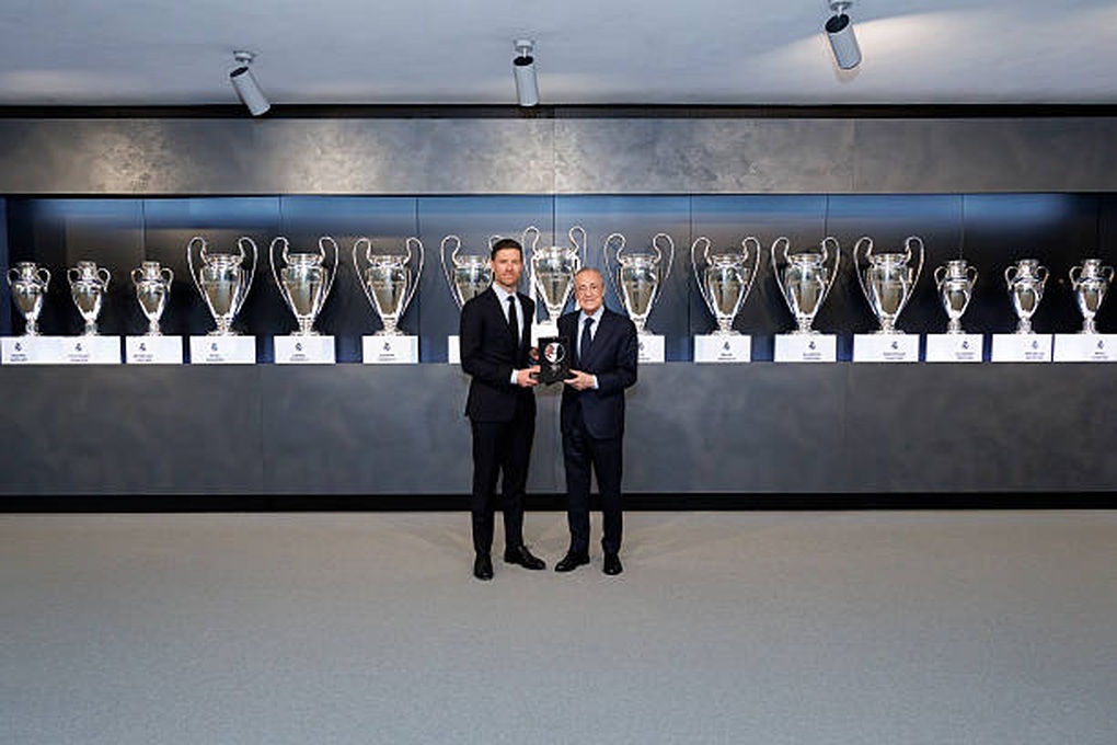 โค้ชชาบี อลอนโซ ประกาศอย่างกล้าหาญในนัดเปิดตัวกับเรอัล มาดริด - 1 HLV Xabi Alonso tuyên bố hùng hồn trong ngày ra mắt Real Madrid - 1