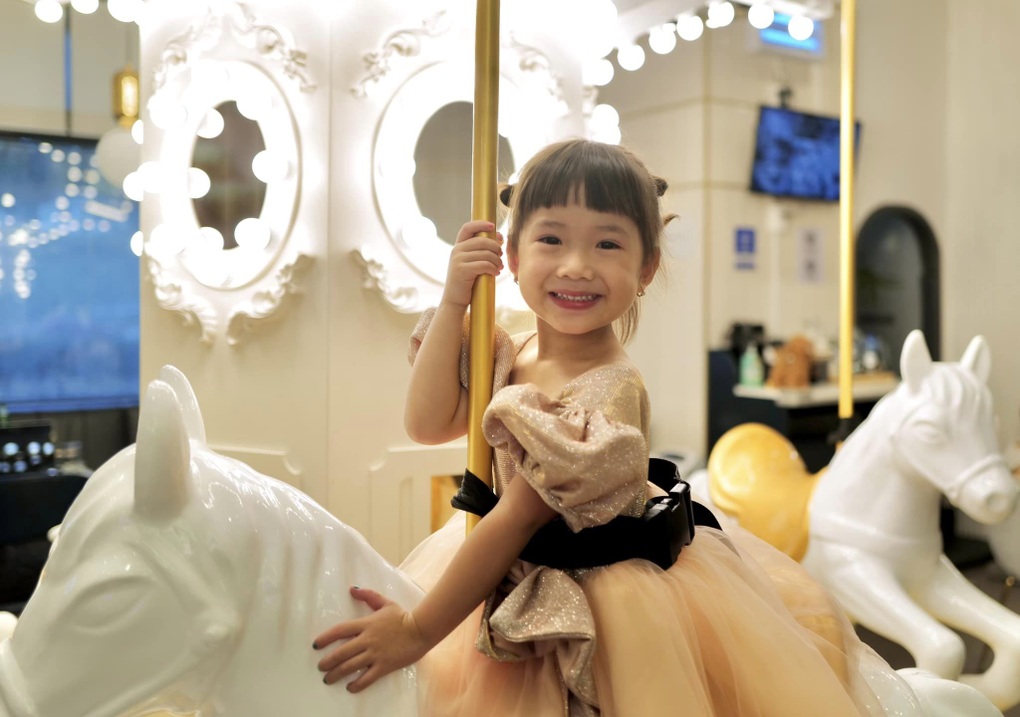 Vì quá đáng yêu, Cici Anh Chi có lượng fan hùng hậu không kém bố JustaTee - 5 Vì quá đáng yêu, Cici Anh Chi có lượng fan hùng hậu không kém bố JustaTee - 5