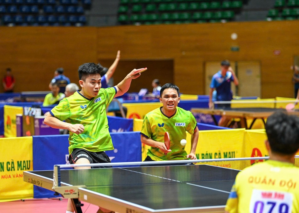 Giá trị của lòng nhân ái trong câu chuyện bầu Hiển và Lê Đình Đức - 2 Giá trị của lòng nhân ái trong câu chuyện bầu Hiển và Lê Đình Đức - 2