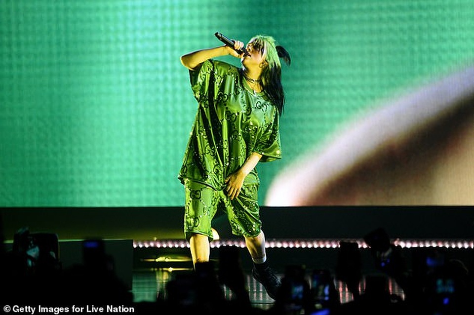 Billie Eilish chỉ trích những người hay chê bai diện mạo - 3 Billie Eilish chỉ trích những người hay chê bai diện mạo - 3