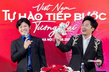 Nguyễn Văn Chung: “Làm việc với Tùng Dương, tôi chiều… như bạn gái”