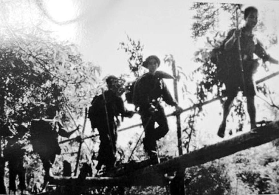 Học trò sống sót sau trận bom B52 kể ký ức đau thương về GS Đặng Văn Ngữ - 6 Học trò sống sót sau trận bom B52 kể ký ức đau thương về GS Đặng Văn Ngữ - 6