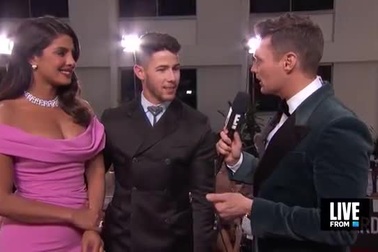 Priyanka Chopra đẹp đôi bên chồng