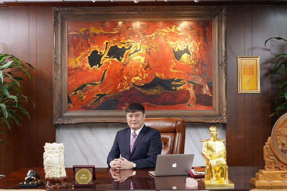 Quà cực khủng trong ngày sinh nhật của đại gia Ninh Bình - 1 Quà cực khủng trong ngày sinh nhật của đại gia Ninh Bình - 1