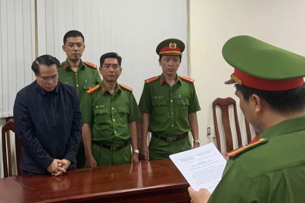 Cục trưởng Cục Đăng kiểm Việt Nam đối diện với khung hình phạt nào? - 1 Cục trưởng Cục Đăng kiểm Việt Nam đối diện với khung hình phạt nào? - 1