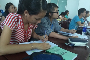 Hàng năm sinh viên tài năng có gần 60 đề tài nghiên cứu khoa học