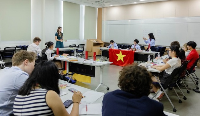 Đội tuyển Việt Nam xuất sắc vượt qua các đối thủ đáng gờm bước vào tiền tứ kết/vòng loại trực tiếp tranh biện WSDC