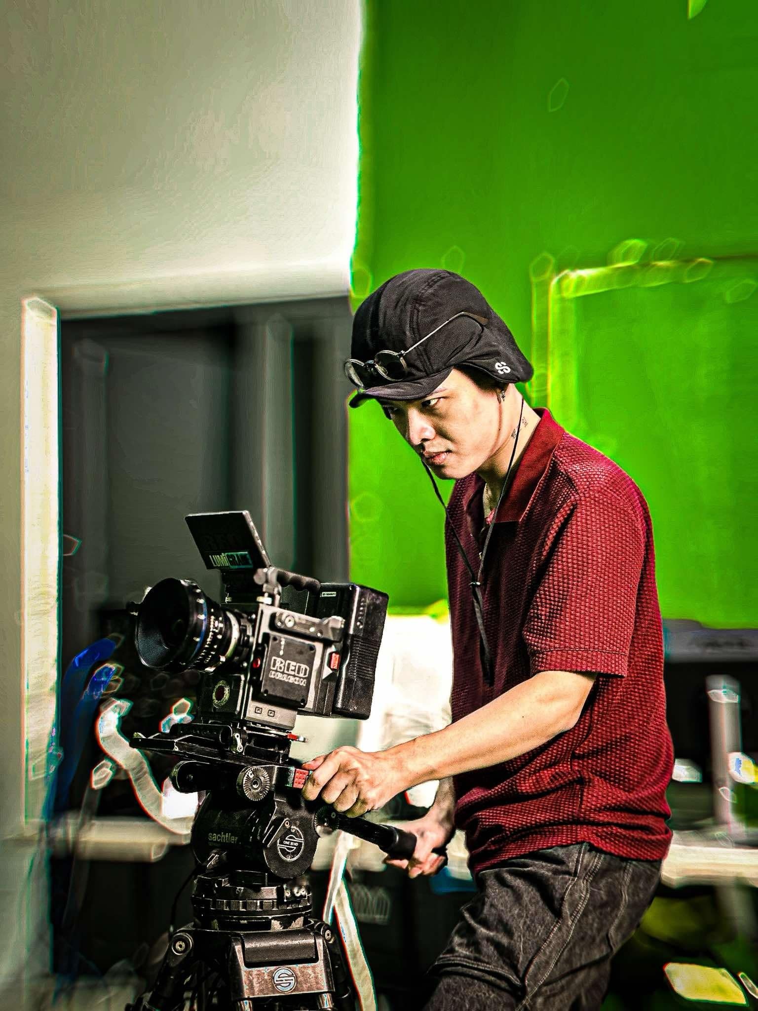 Đạo diễn Phạm Vĩnh Khương gây bất ngờ khi làm MV chèo bằng trí tuệ nhân tạo - 2 Đạo diễn Phạm Vĩnh Khương gây bất ngờ khi làm MV chèo bằng trí tuệ nhân tạo - 2