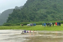 Dắt trâu đi tránh bão Bualoi, nam sinh bị nước cuốn mất tích