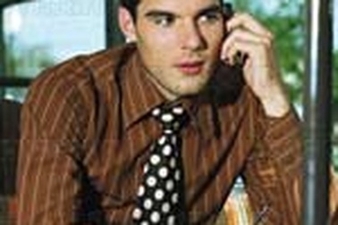 “Dế” trả tiền… xe buýt