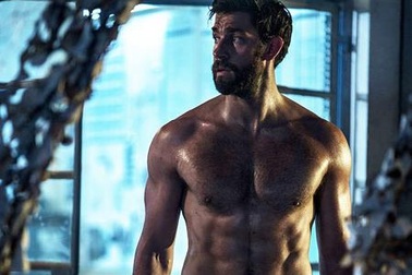 “Đỏ mặt” khi các sao nam đua nhau “cởi” trên màn bạc