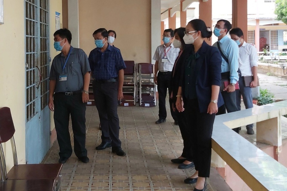 Phó giám đốc Sở GD, thường trực Ban chỉ đạo thi THPT dương tính SARS-CoV-2 - 1 Phó giám đốc Sở GD, thường trực Ban chỉ đạo thi THPT dương tính SARS-CoV-2 - 1