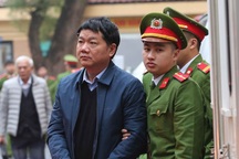 Toàn cảnh phiên xử ông Đinh La Thăng sáng nay