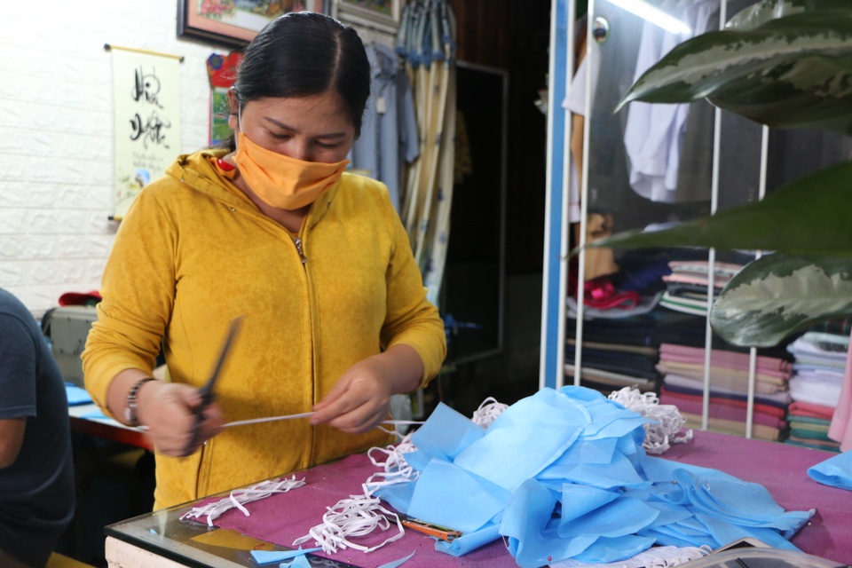 May 1 vạn khẩu trang tặng người khó khăn để phòng chống dịch - 4