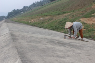 Leo dốc siêu dự án thủy lợi nghìn tỷ để... tìm đường đi làm đồng