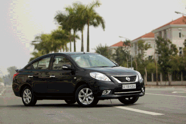 Nghi ngờ mua phải taxi “lên đời”, khách hàng đòi trả lại xe