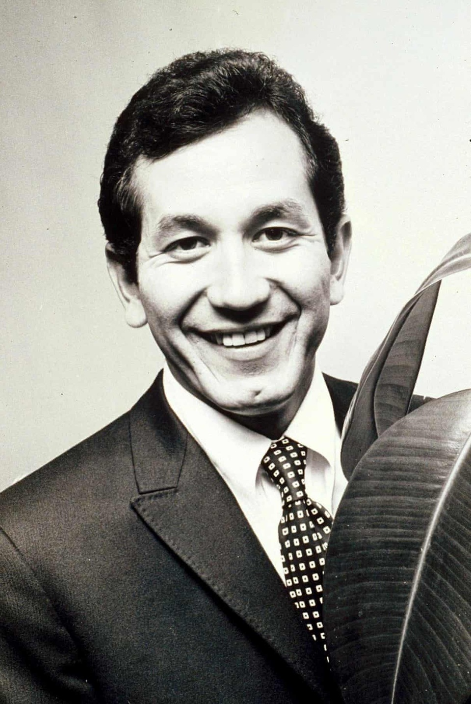 Nam ca sĩ “Lemon Tree” Trini Lopez qua đời vì biến chứng Covid-19 - 2 Nam ca sĩ “Lemon Tree” Trini Lopez qua đời vì biến chứng Covid-19 - 2
