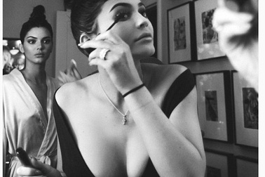 Kylie Jenner liên tục dính tin đồn “dao kéo” làm đẹp