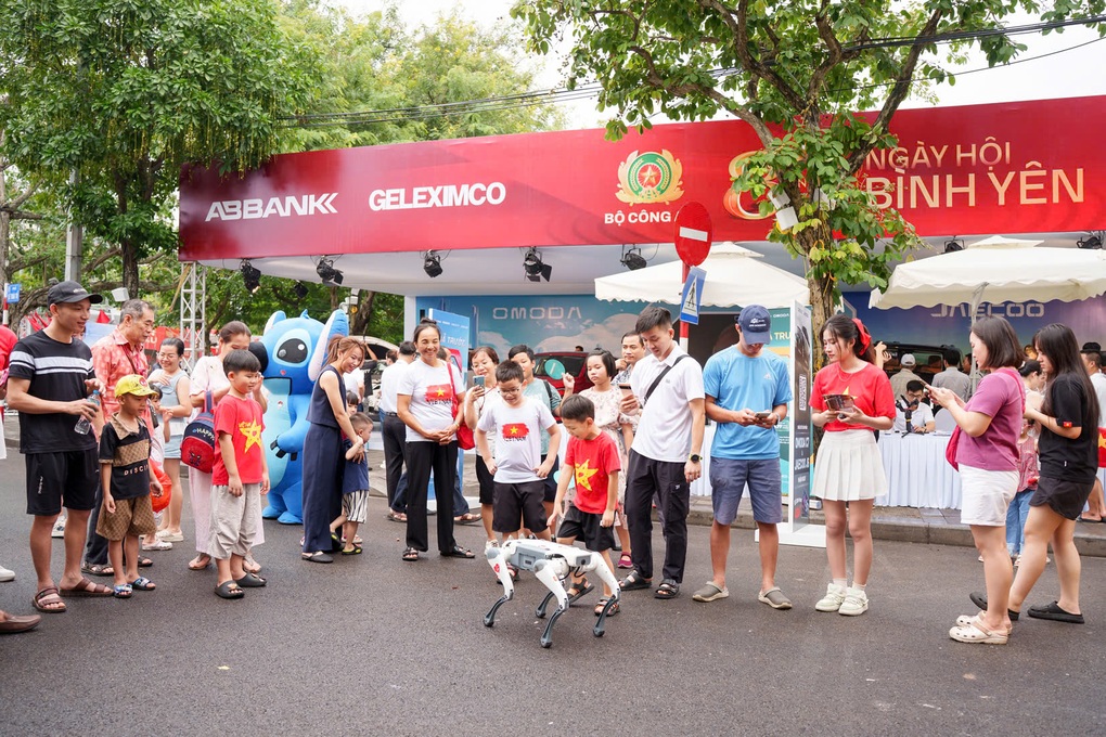 겔렉심코그룹, 오모다재쿠베트남과 '평화축제' 동행 - 2 Tập đoàn Geleximco và Omoda Jaecoo Việt Nam đồng hành cùng “Ngày hội bình yên” - 2