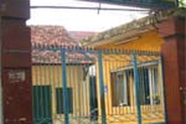 Giám đốc chống Bộ phát hành trái phiếu... trái luật