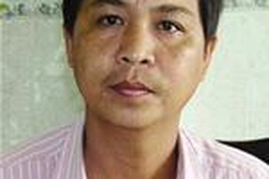 Bị kỷ luật, cách chức vì... sai tên đệm 