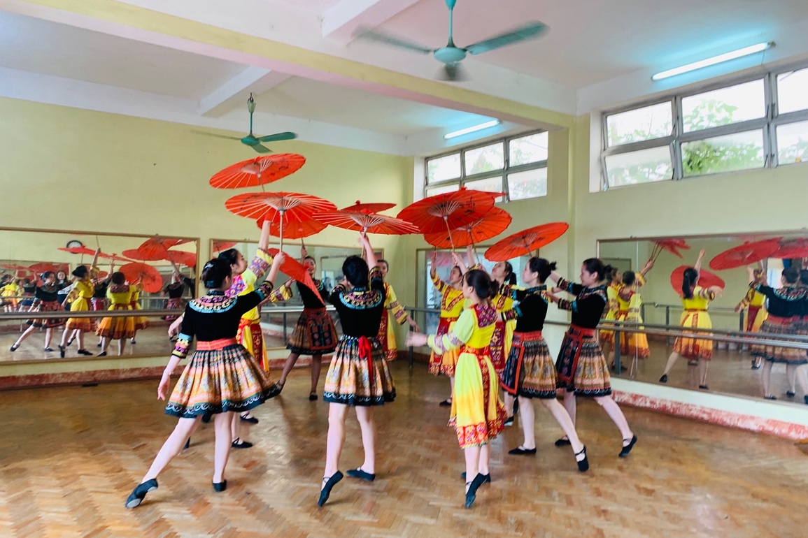 Sinh viên ngành năng khiếu nghệ thuật được Yên Bái hỗ trợ tiền mỗi tháng - 5 Sinh viên ngành năng khiếu nghệ thuật được Yên Bái hỗ trợ tiền mỗi tháng - 5