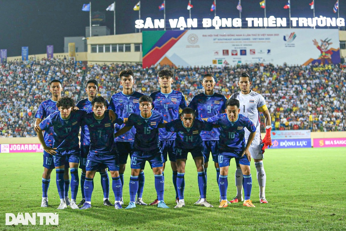 Báo giới Đông Nam Á ấn tượng với bầu không khí tuyệt vời ở sân Thiên Trường - 2 Báo giới Đông Nam Á ấn tượng với bầu không khí tuyệt vời ở sân Thiên Trường - 2