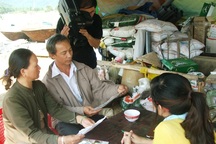 Dân ngồi trên lửa với phân bón, thuốc trừ sâu giả tràn lan