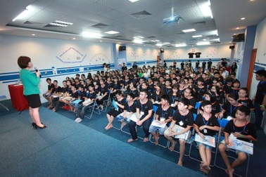 Để con học, trải nghiệm cách kiếm, sử dụng tiền như các tỷ phú