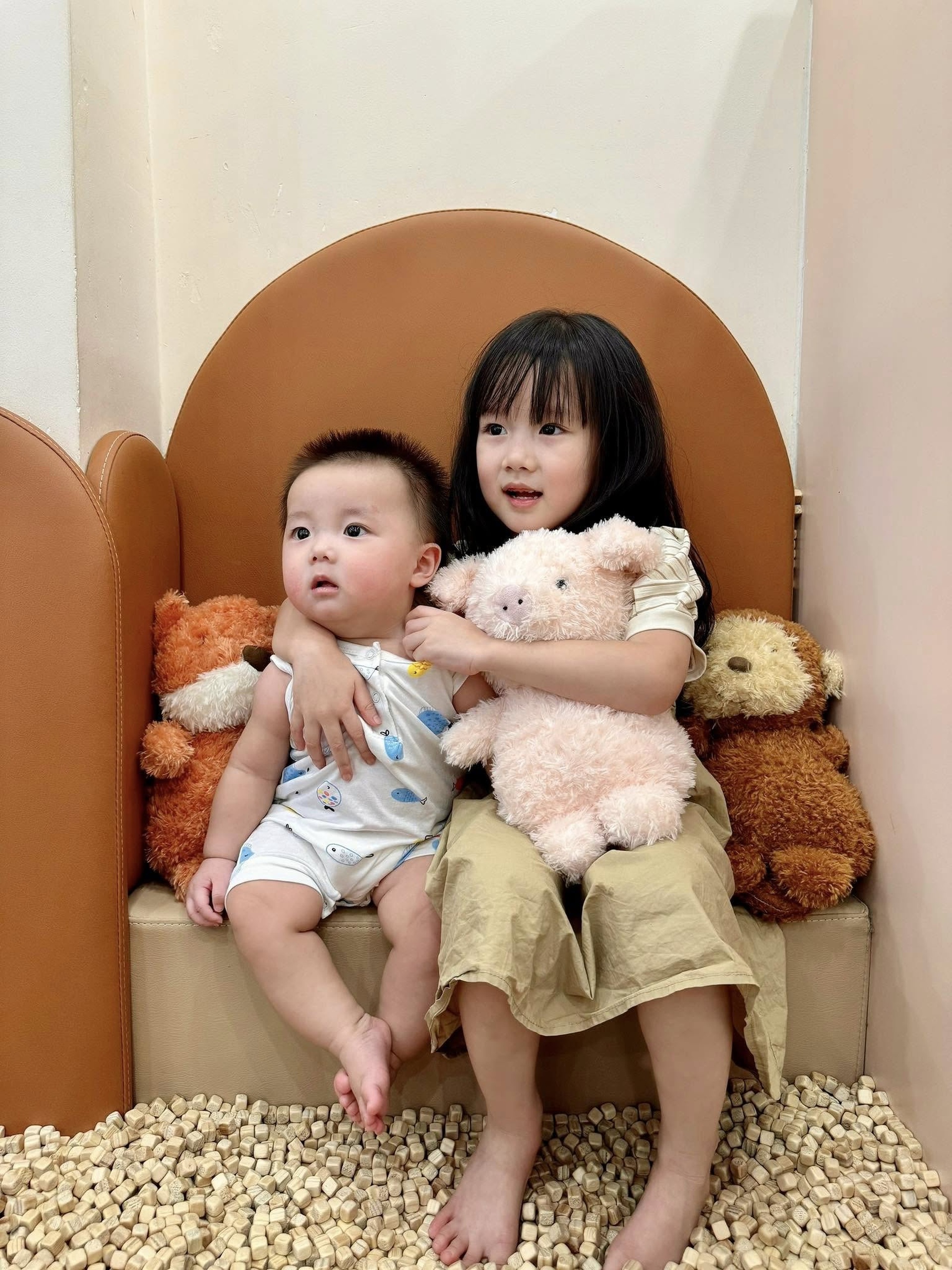 Quách Ngọc Tuyên tuổi 41: Xây nhà lớn cho cha mẹ, vợ kém 16 tuổi ủng hộ - 10 Quách Ngọc Tuyên tuổi 41: Xây nhà lớn cho cha mẹ, vợ kém 16 tuổi ủng hộ - 10