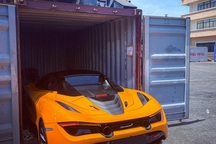 Nhà giàu Việt đổ xô mua "siêu xe", xế xịn bất chấp đại dịch Covid-19