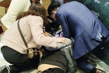 Bỏ đám cưới để cứu người, chú rể Trung Quốc được ca ngợi hết lời