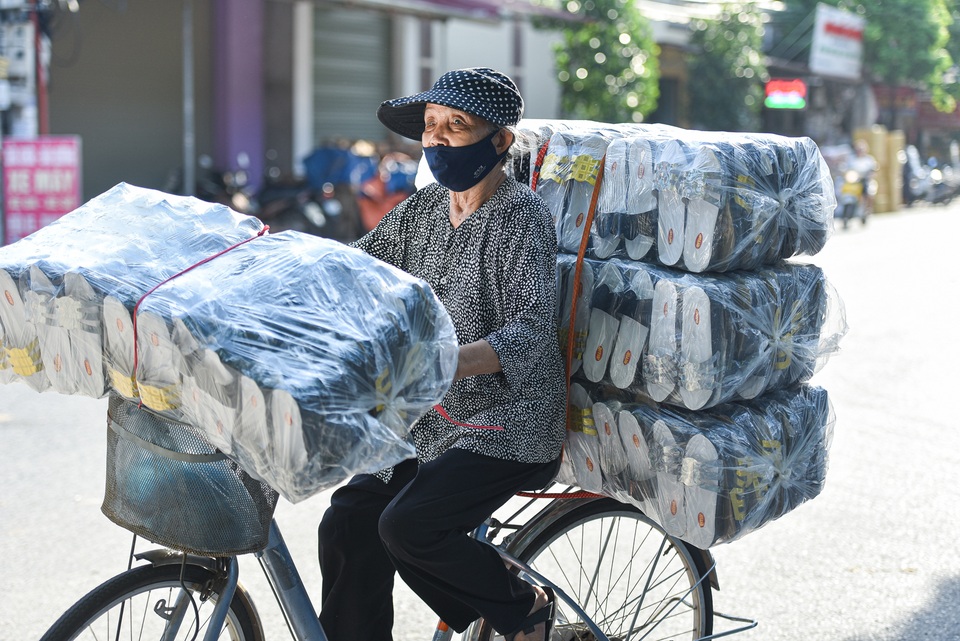 “Thủ phủ vàng mã” miền Bắc ế ẩm trong tháng cô hồn - 7 “Thủ phủ vàng mã” miền Bắc ế ẩm trong tháng cô hồn - 7