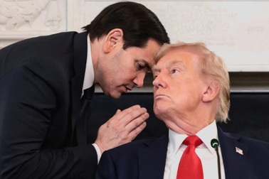 Khoảnh khắc Tổng thống Mỹ nhận thông điệp thỏa thuận Gaza đến rất gần