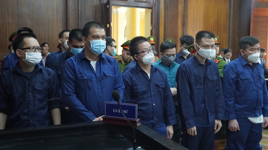 Cựu trưởng công an phường phủ nhận việc chung chi để thả người vi phạm - 1 Cựu trưởng công an phường phủ nhận việc chung chi để thả người vi phạm - 1