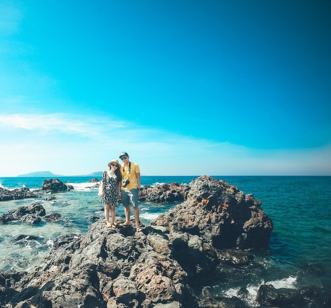 Bịch cháo trắng miễn phí và tình người ở huyện đảo Lý Sơn: Người dân hiếu khách, cảnh đẹp hoang sơ, hải sản tươi rói, ngại ngần chi mà chưa xách balo lên! - Ảnh 10. Bịch cháo trắng miễn phí và tình người ở huyện đảo Lý Sơn: Người dân hiếu khách, cảnh đẹp hoang sơ, hải sản tươi rói, ngại ngần chi mà chưa xách balo lên! - Ảnh 10.