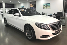 Chi phí sửa Mercedes S400 bị gãy cửa bằng cả chiếc Kia Morning cũ
