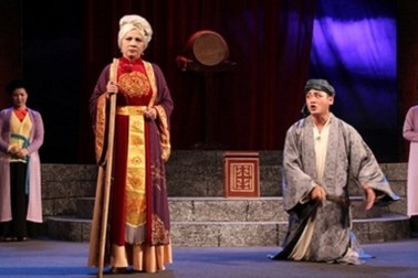 “Chạy phiếu” nghệ sỹ nhân dân?