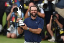 Scottie Scheffler vô địch giải golf danh giá The Open Championship 2025