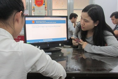 Nhiều trường đại học nhận hồ sơ xét tuyển bằng mức “điểm sàn”