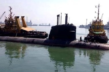 Ấn Độ đưa tàu ngầm "Cá mập hổ" ra thử nghiệm trên biển