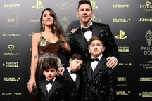 Vợ con đòi trở về Tây Ban Nha, Messi vẫn quyết ở lại PSG