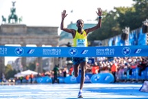 Vận động viên người Ethiopia vô địch Berlin Marathon 2021