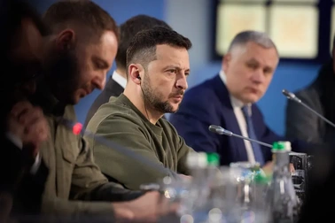 Tổng thống Ukraine sắp công du, cầu viện đồng minh bắn hạ tên lửa Nga