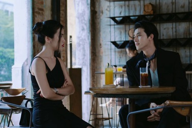 Trần Ngọc Vàng diễn cảnh thân mật với bạn thân, hé lộ cuộc sống tuổi 27