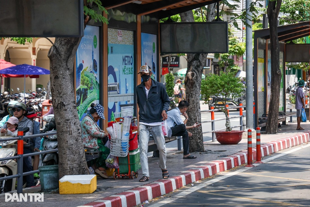 Giải pháp xử lý nhà chờ xe buýt nhếch nhác ở TPHCM - 2